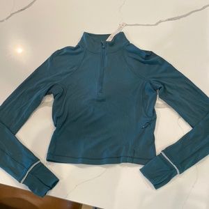 Lululemon Run cropped long sleeve half-zip ribbed top in Jasper Green - size 4